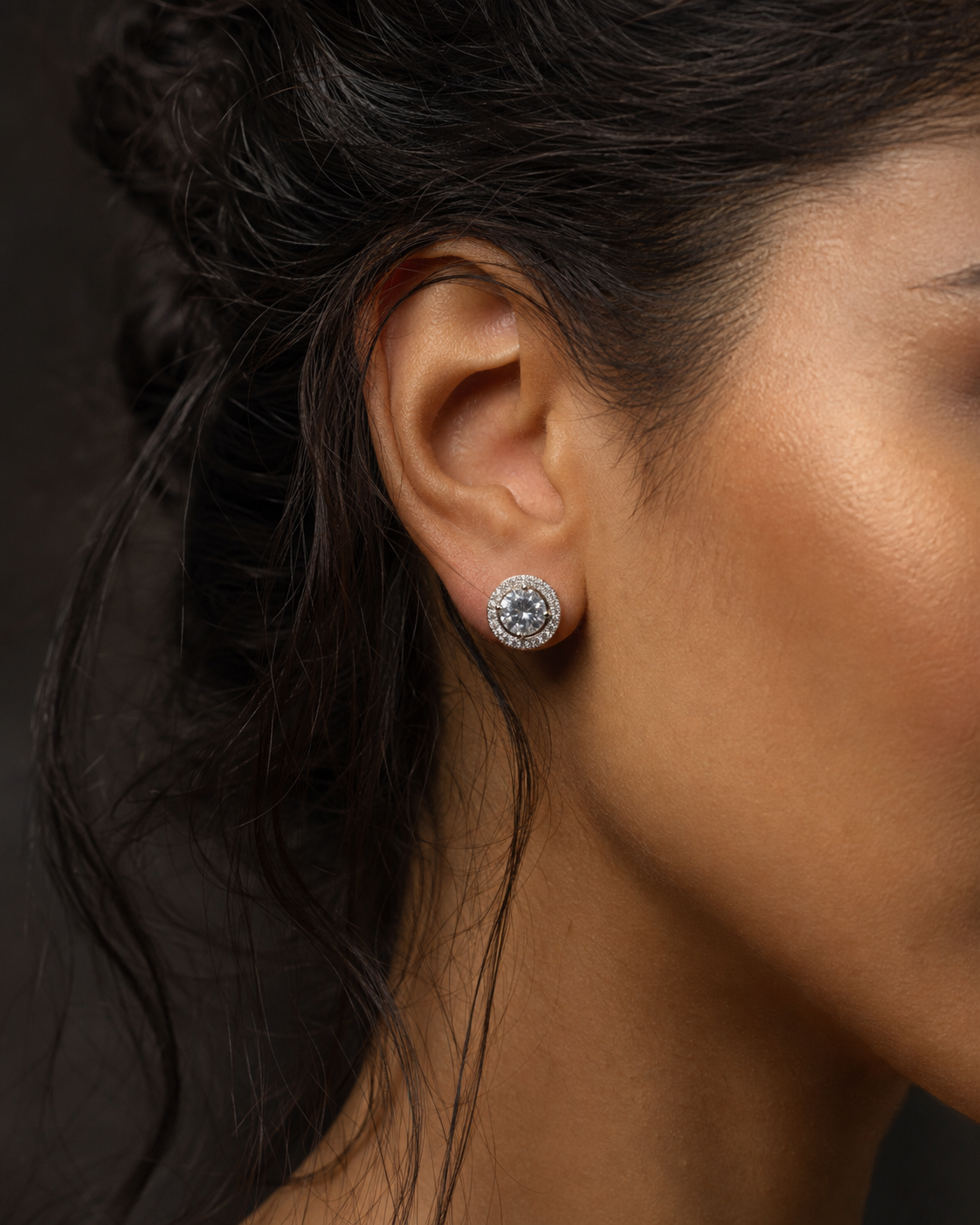 Halo stud earrings